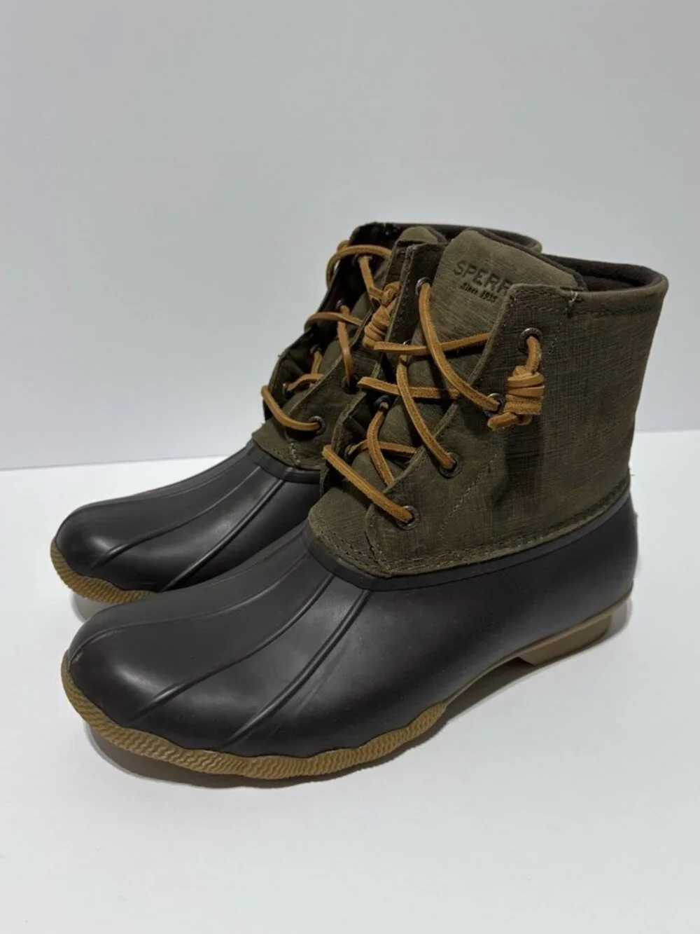 Sperry Women’s Saltwater Brown/Olive Waterproof Duck Boots, Size 9 M